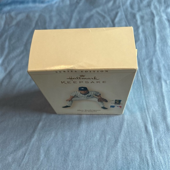 Alex Rodriguez NY Yankees 2006 Hallmark Ornament - Picture 3 of 5